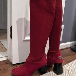 ❤️🧡Like New Tory Burch comfortable and elegant suede boots + dust bag